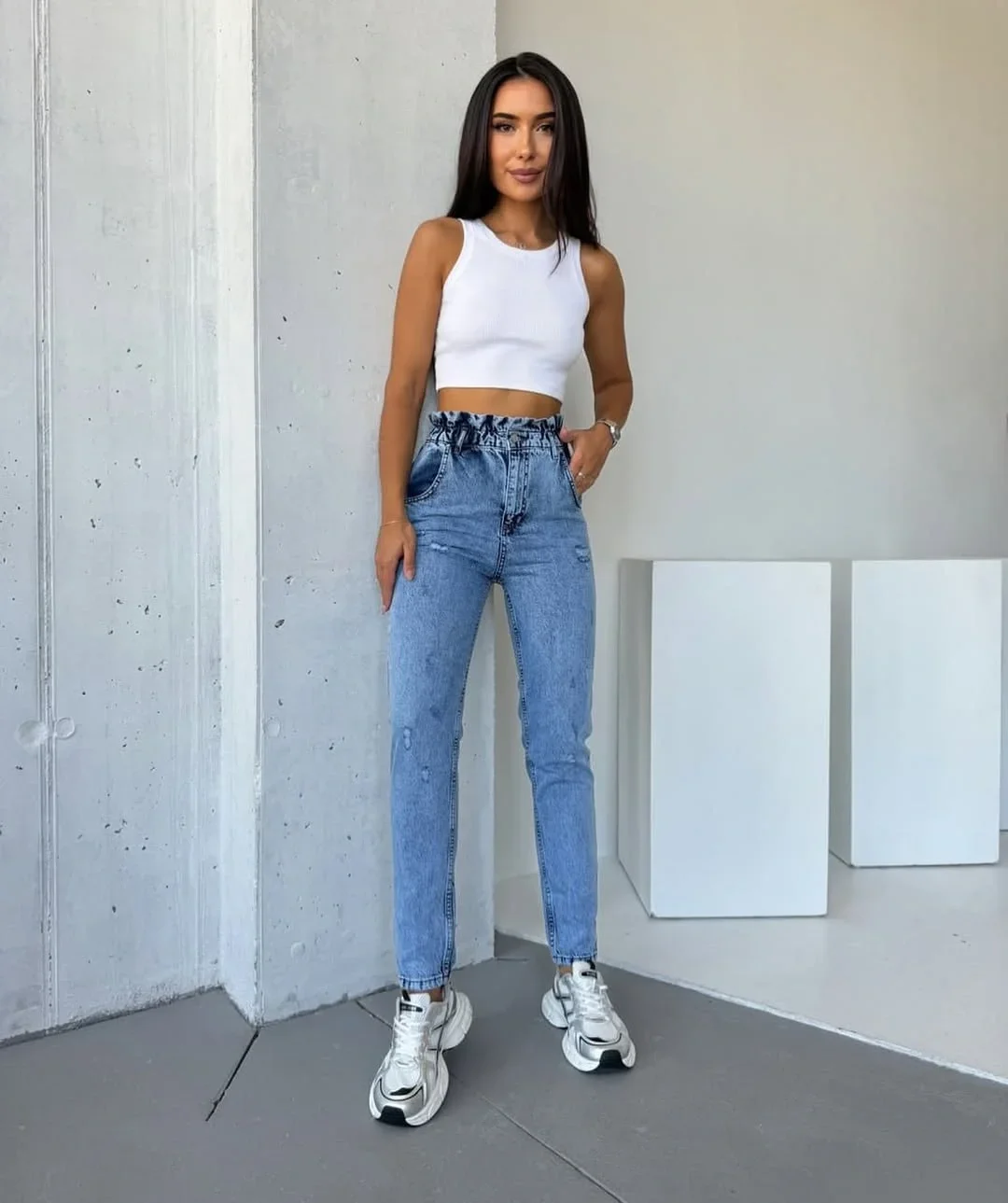 cute fall mom outfits 2026 Paperbag Jeans With Sporty Everyday Comfort