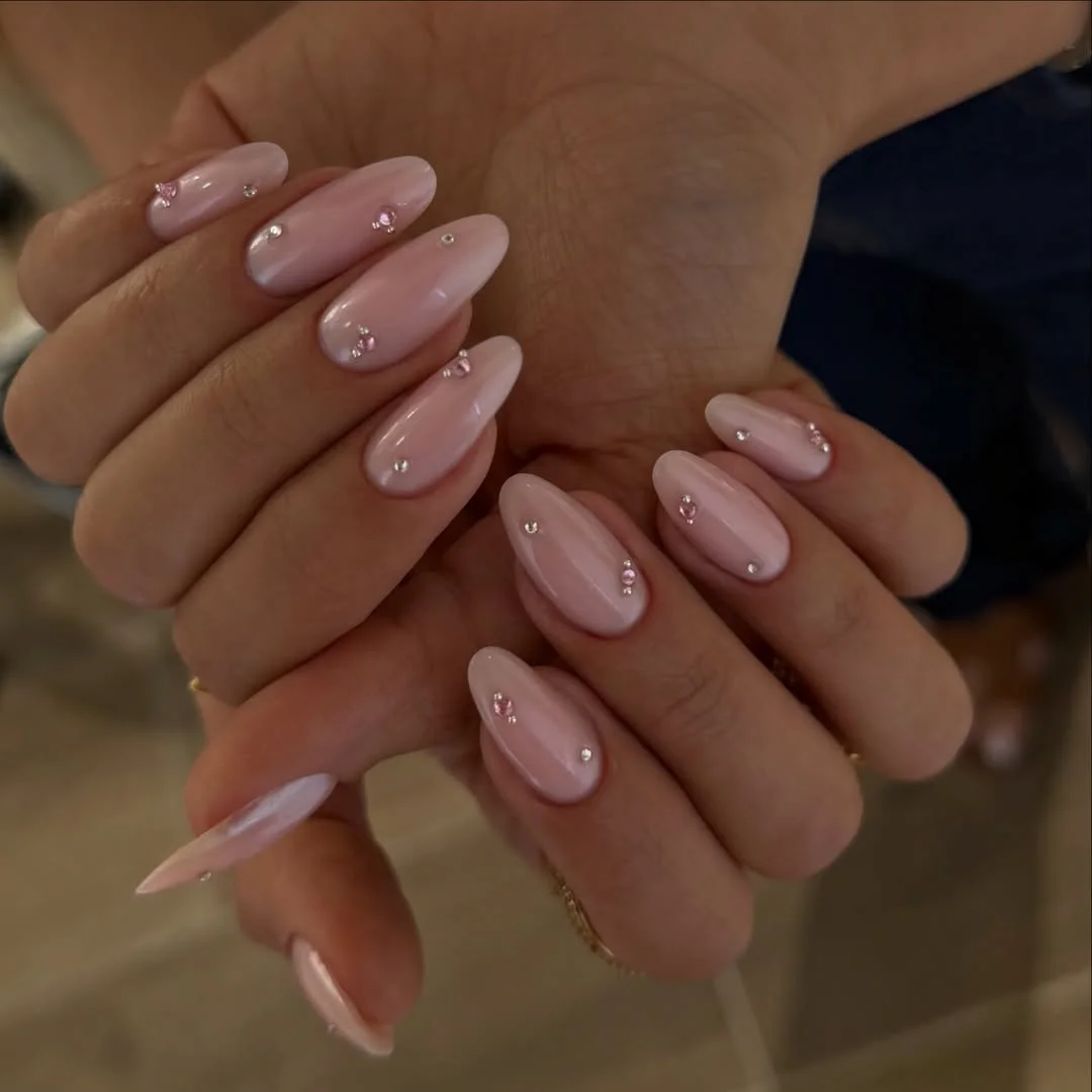 cute summer oval nails 2026 Soft Pink Crystal Accents That Catch the Light