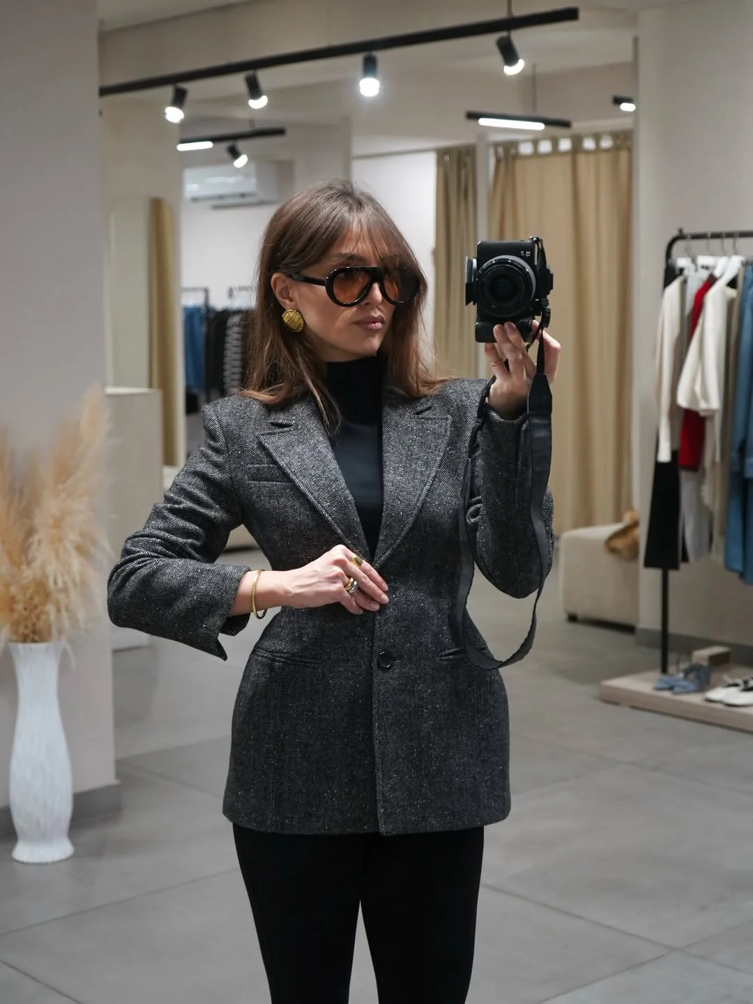 elegant fall fitted blazer outfit 2026 Charcoal Tailoring with a Fashion Editor Edge