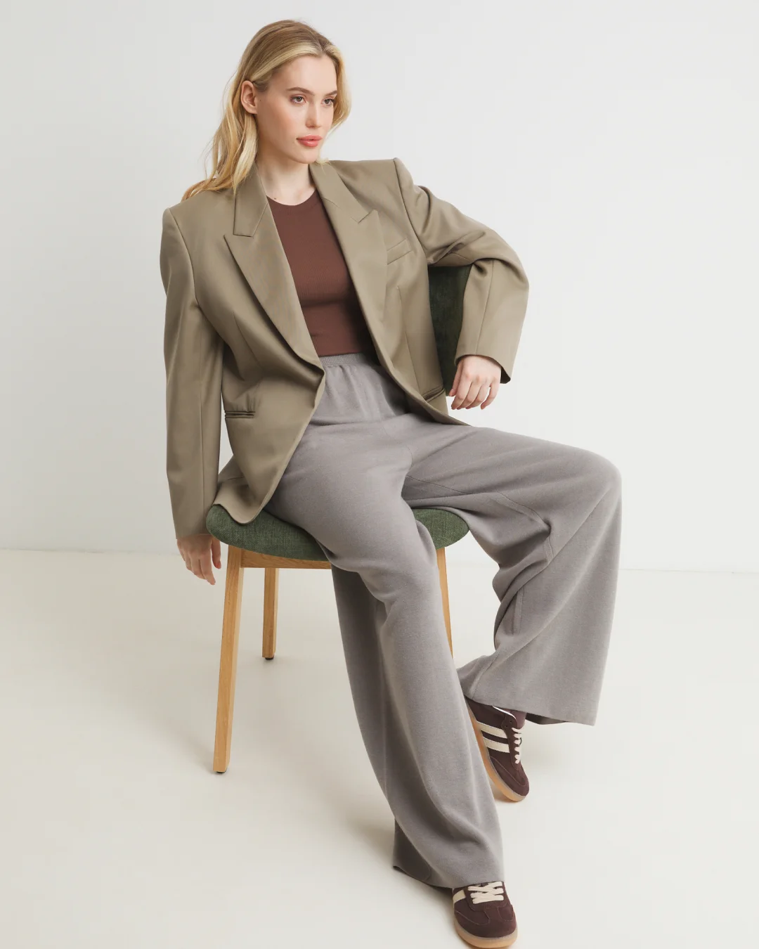 fall travel outfits with sneakers 2026 Soft Tailoring Meets Travel Comfort