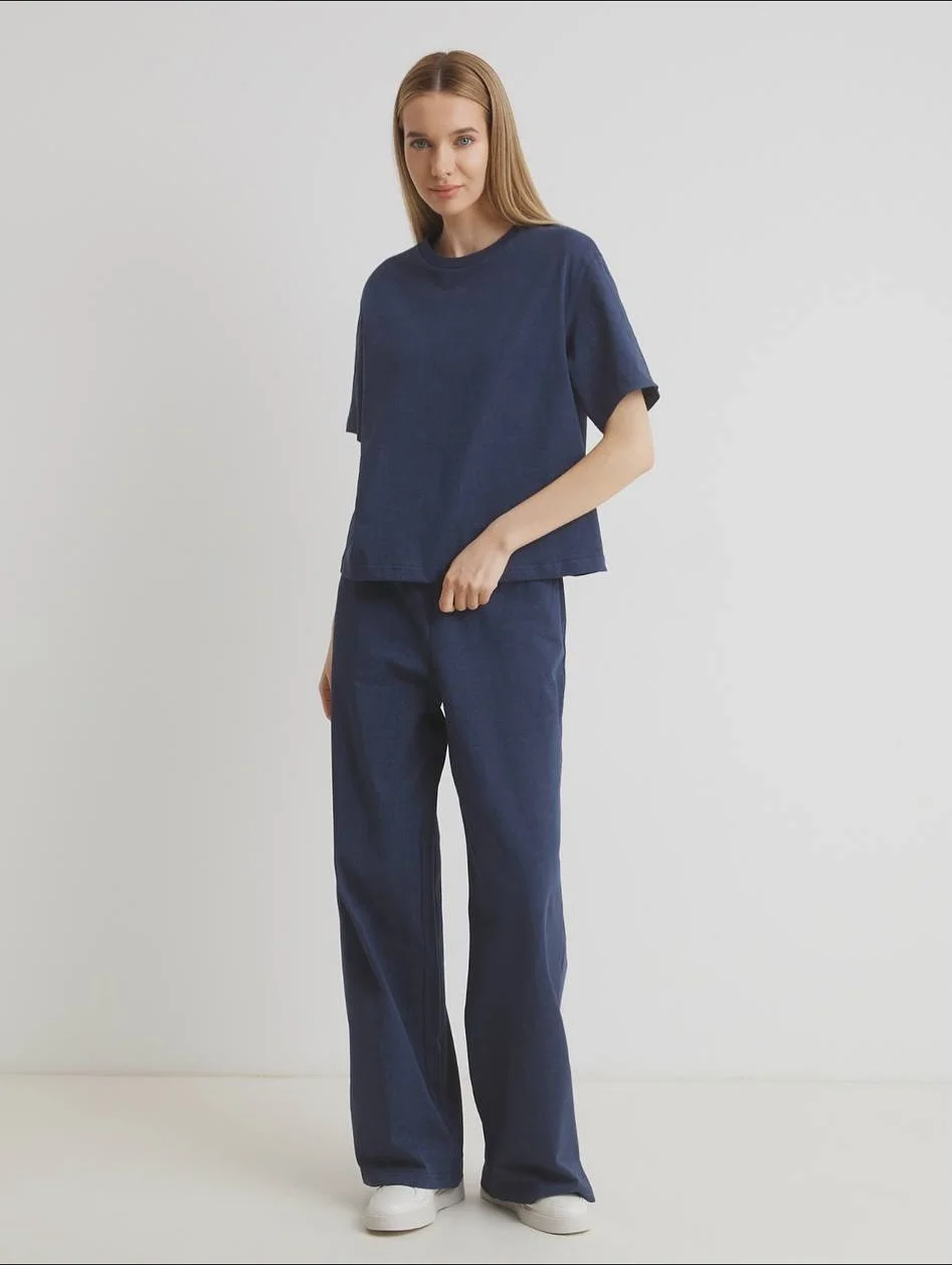 fall travel outfits with sneakers 2026 Monochrome Navy for Easy Airport Days