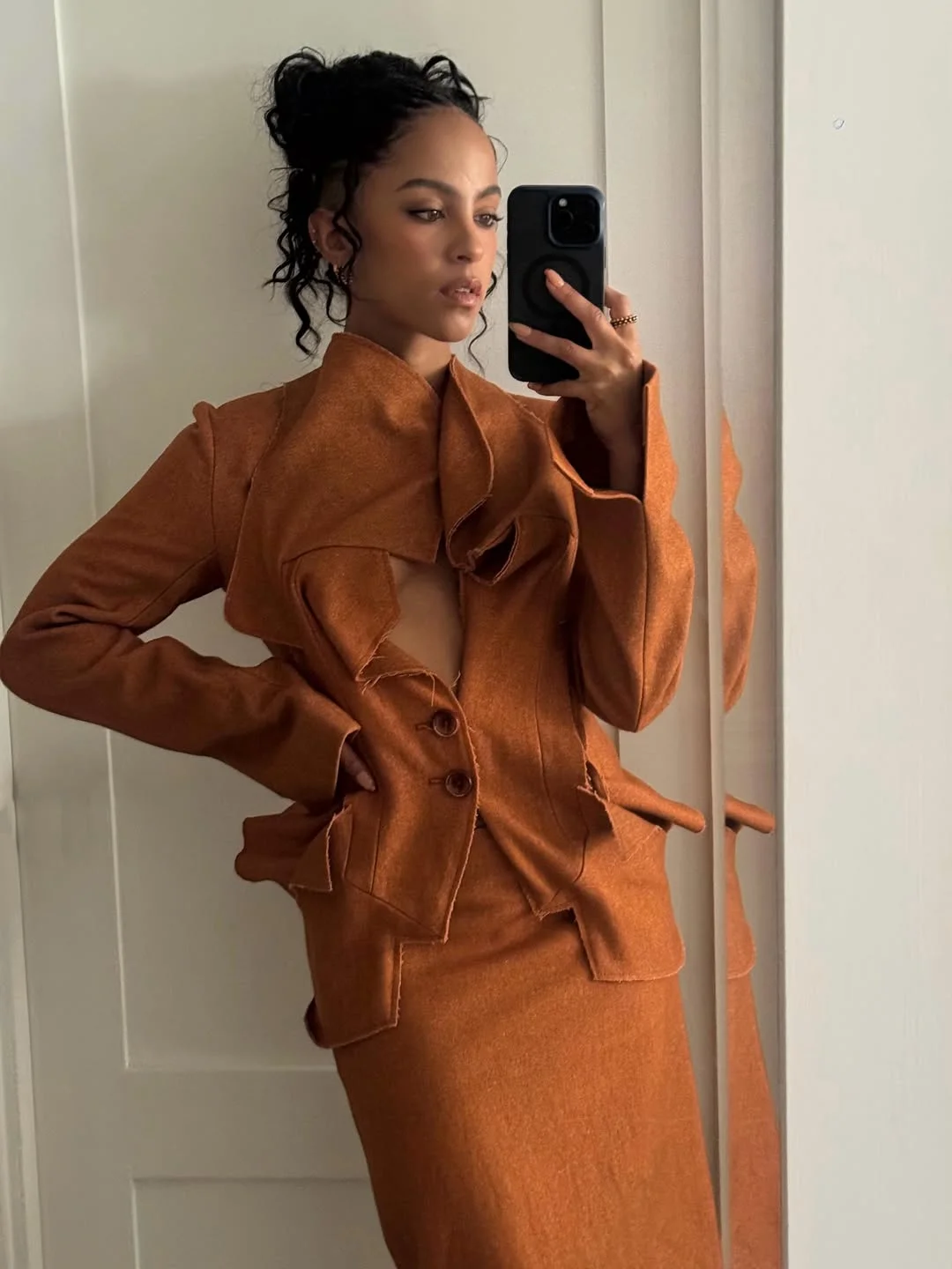 fashionable fall 2026 outfits for black women Sculptural Tailoring in Rich Brown Tones
