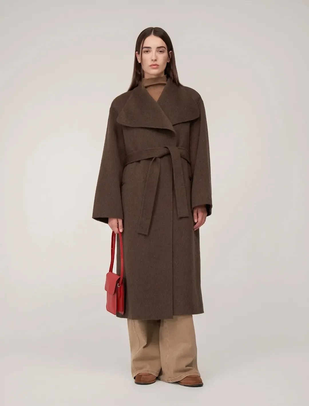 fashionable fall outfits with coat 2026 Minimal Brown Coats With Soft Neutrals