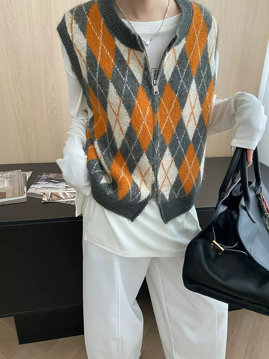 modern fall vest outfits for women 2026 Argyle Knits and Relaxed Monochrome Layers