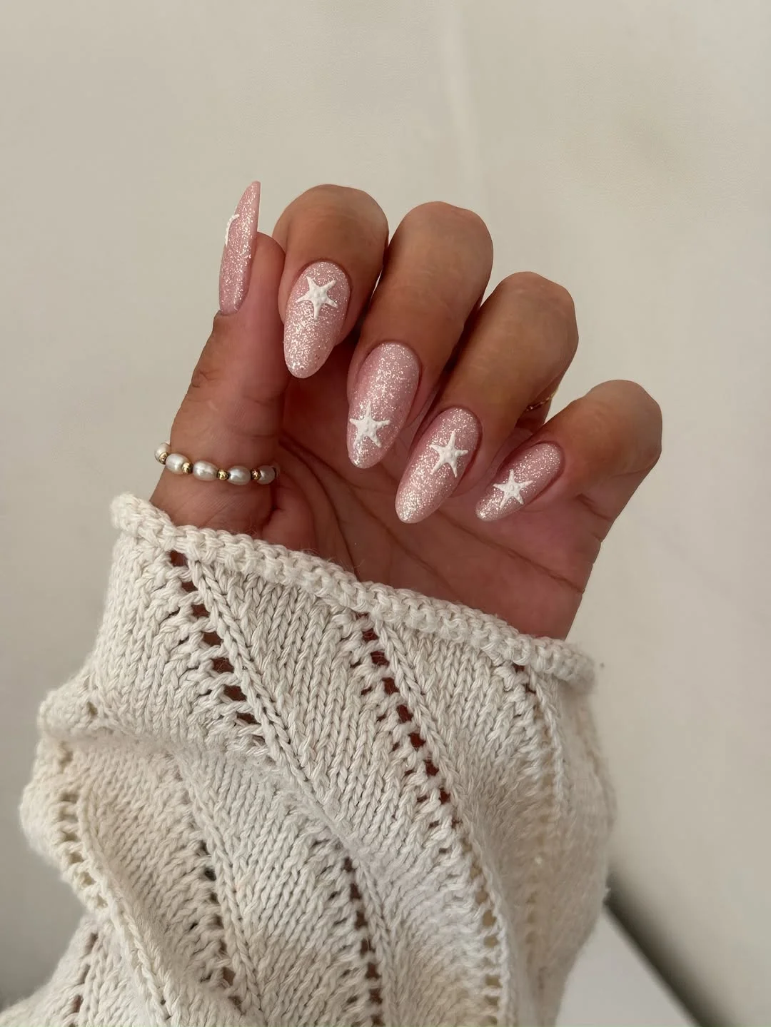 pretty starfish summer nails 2026 Soft Pearl Starfish Nails With A Coastal Glow