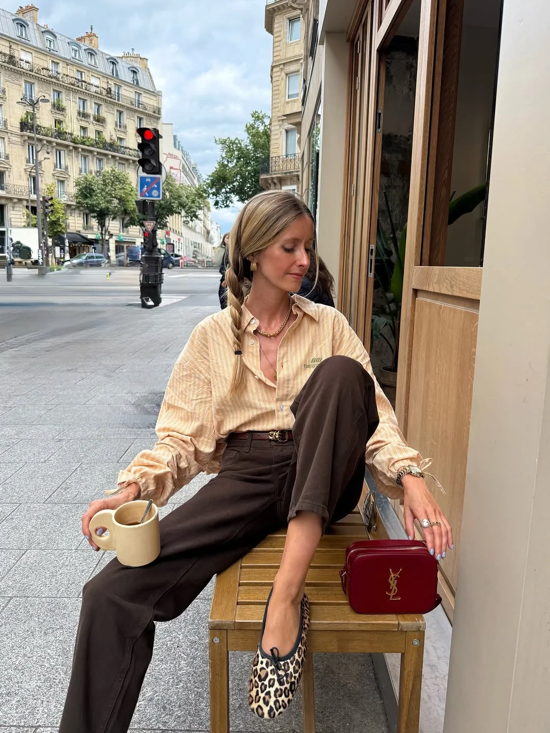 simple fall outfits ideas 2026 Parisian Coffee Run With Earthy Autumn Colors