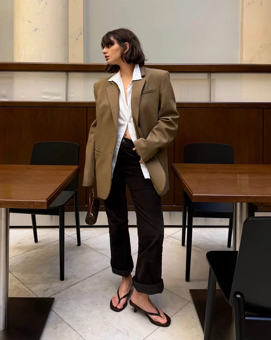 simple fall outfits ideas 2026 Relaxed Tailoring With An Oversized Menswear Feel