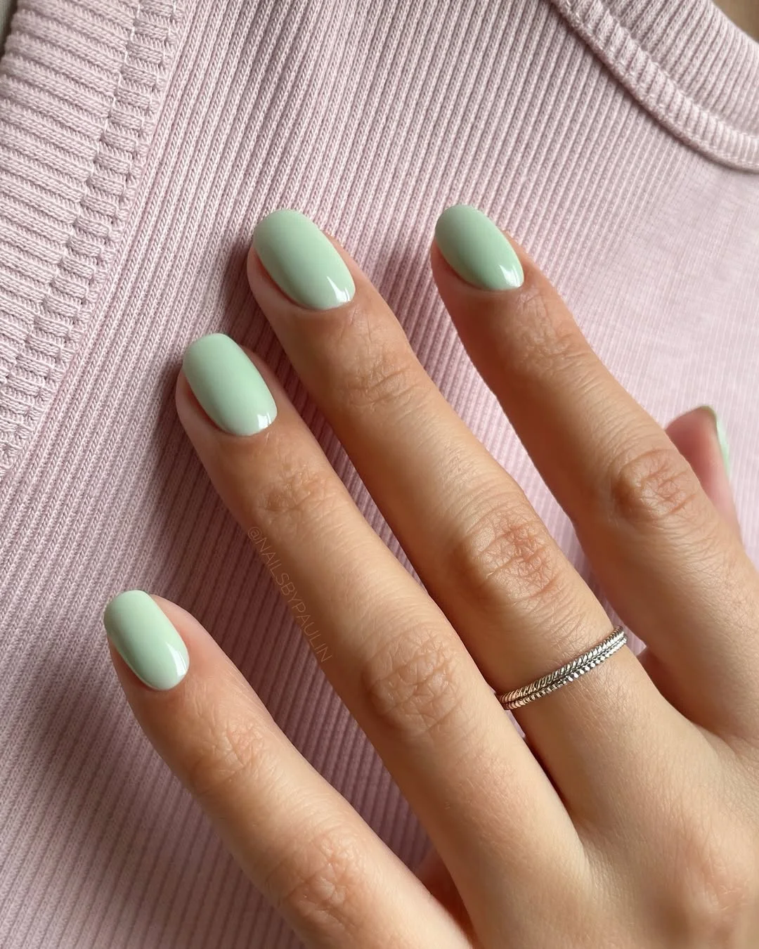 simple plain summer nails 2026 Soft Mint Green for Quiet Summer Days