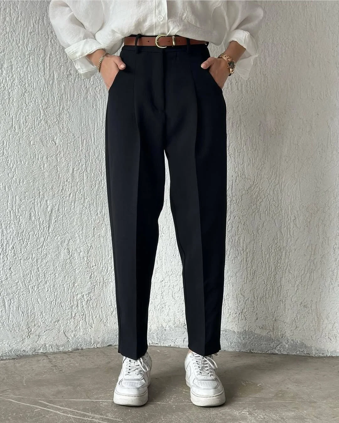 sophisticated chic fall outfits pants 2026 Relaxed Tapered Trousers for Everyday Polish