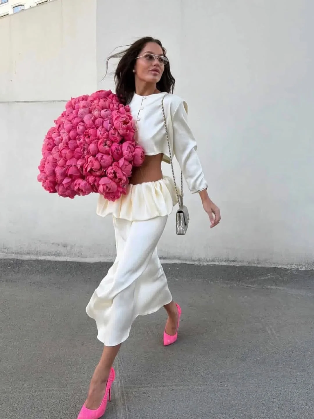 stylish early fall outfits ideas 2026 Romantic White with a Bold Pop of Pink