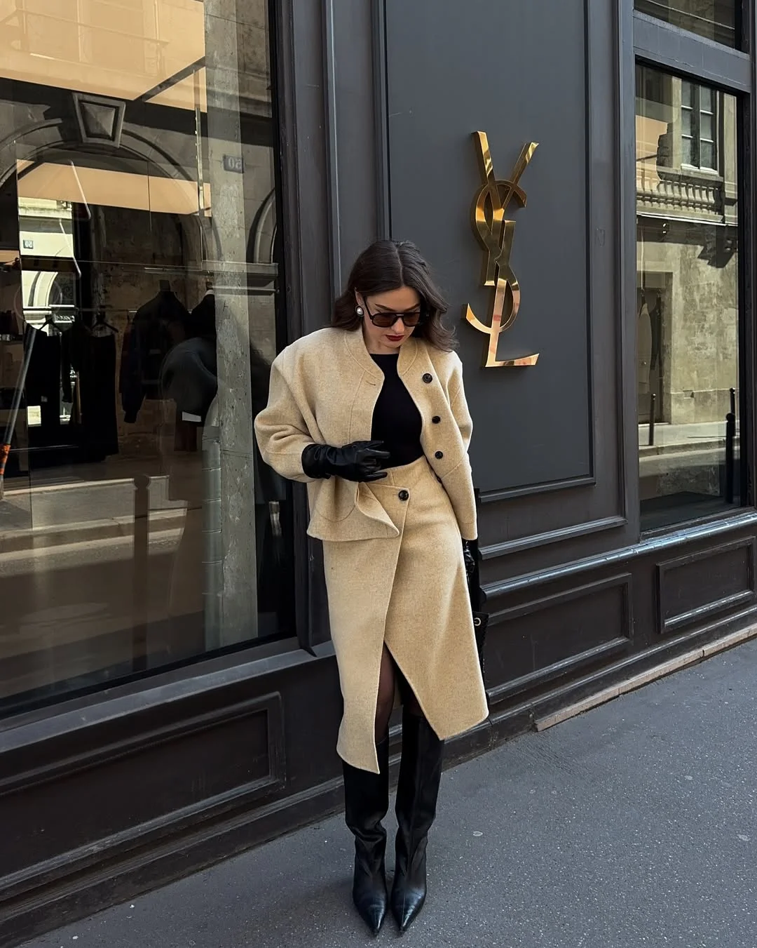 stylish fall street style nyc aesthetic 2026 Soft Beige Tailoring With Parisian Energy