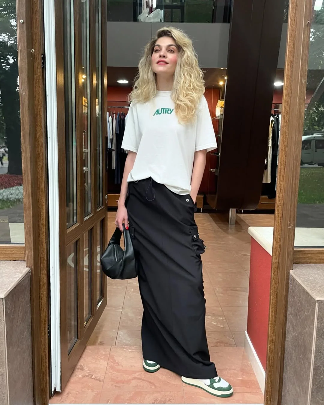 trendy fall skirt and sneakers outfits 2026 Relaxed Maxi Skirt and Graphic Tee Pairing