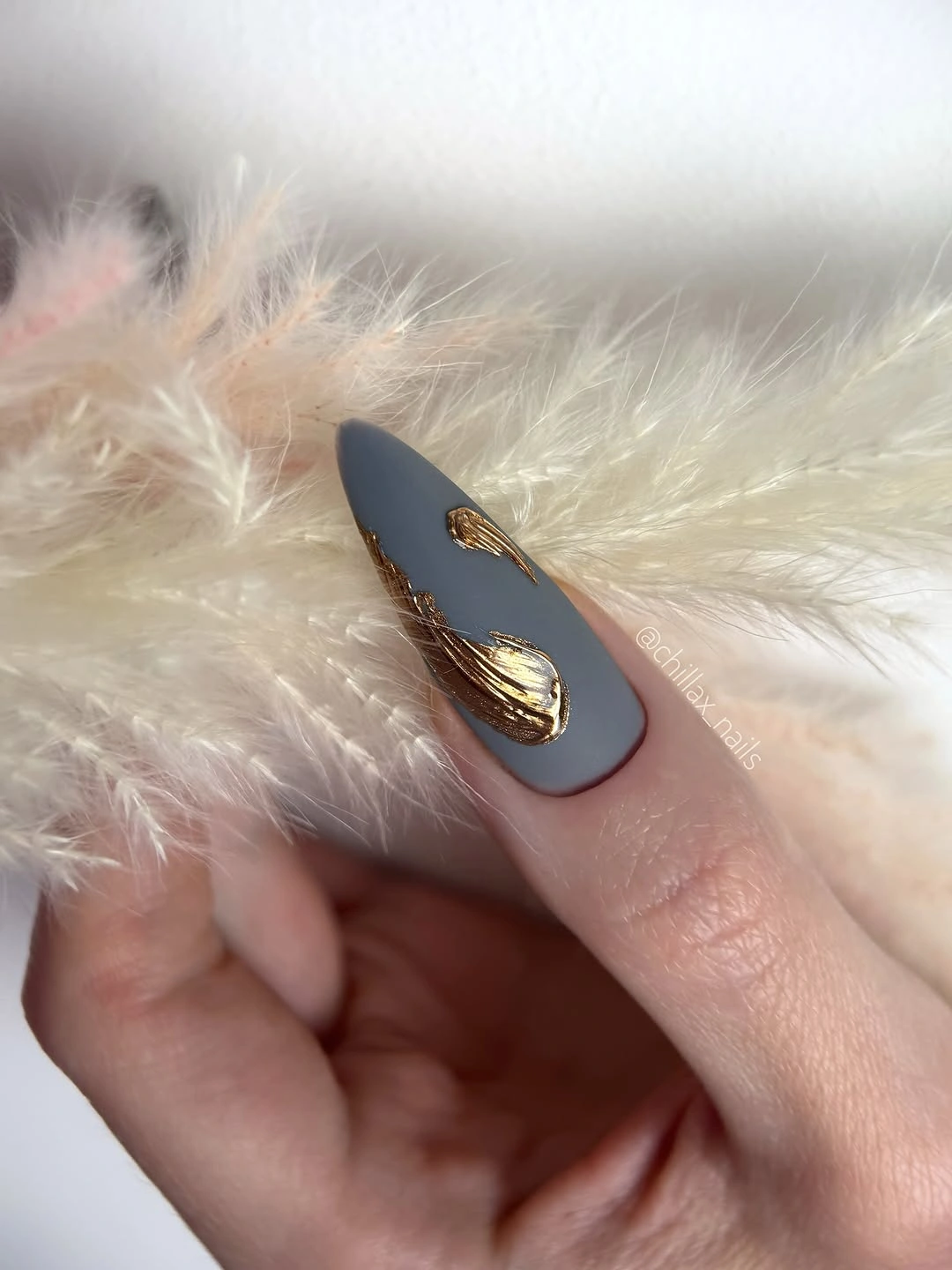 beautiful fall manicure 2026 Matte Slate Gray With Liquid Gold Accents
