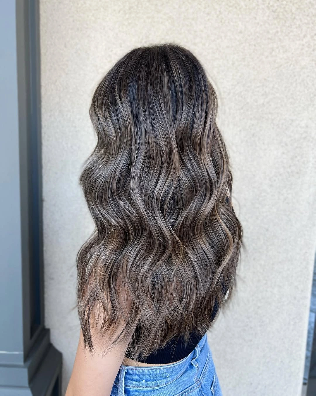 beautiful full head babylights blonde on brown hair Cool Mushroom Babylights for Soft Dimension