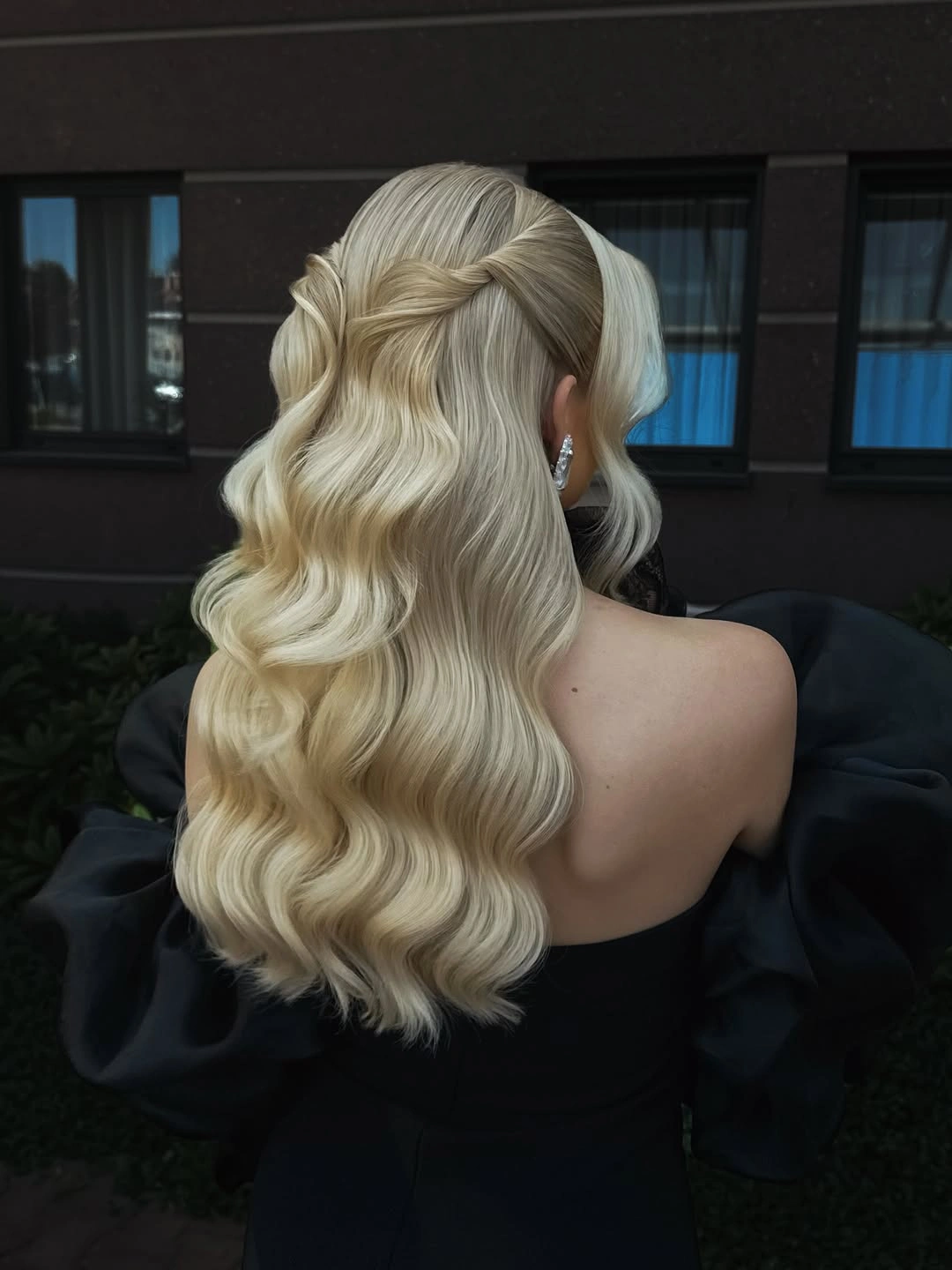 beautiful september hairstyles ideas 2026 Elegant Half Up Waves with Old Hollywood Glamour