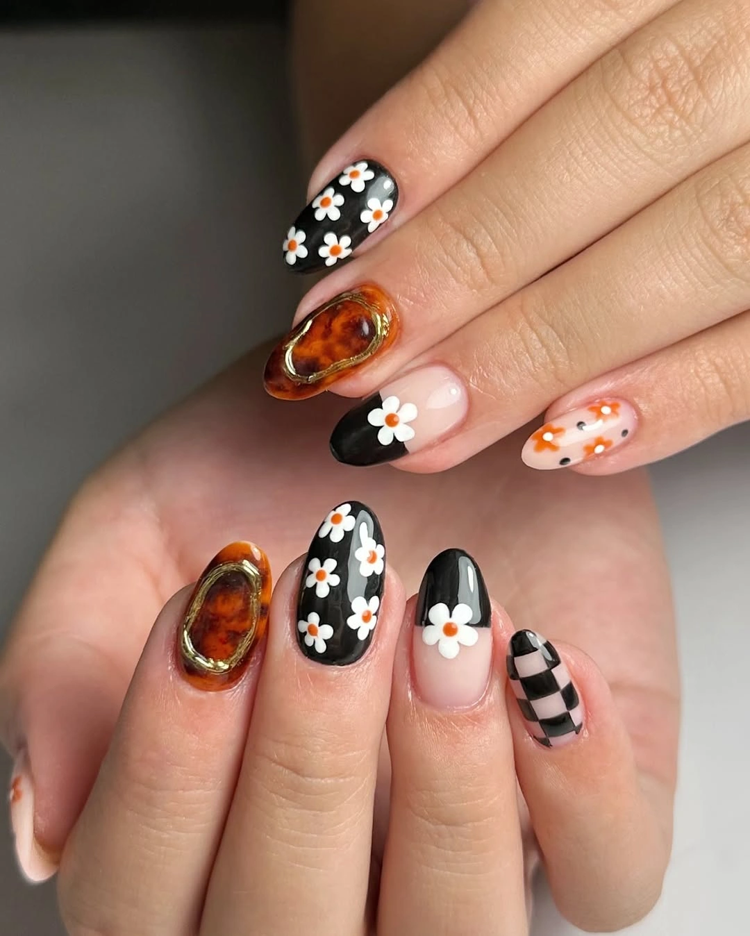 chic september nail art ideas 2026 Retro Daisy Nails with Tortoiseshell Accents