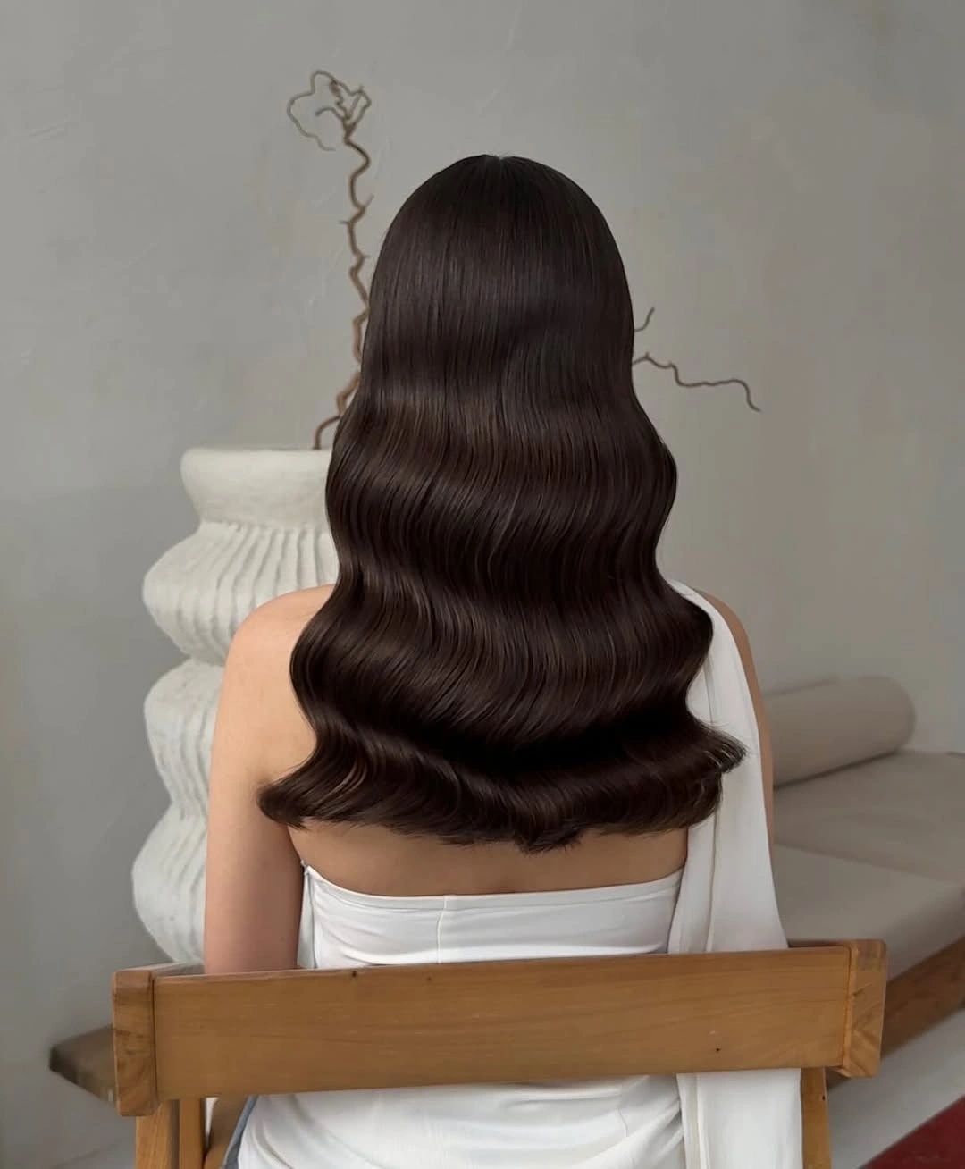 effortless body waves hairstyle Minimalist Mid-Length Waves With Mirror-Like Shine