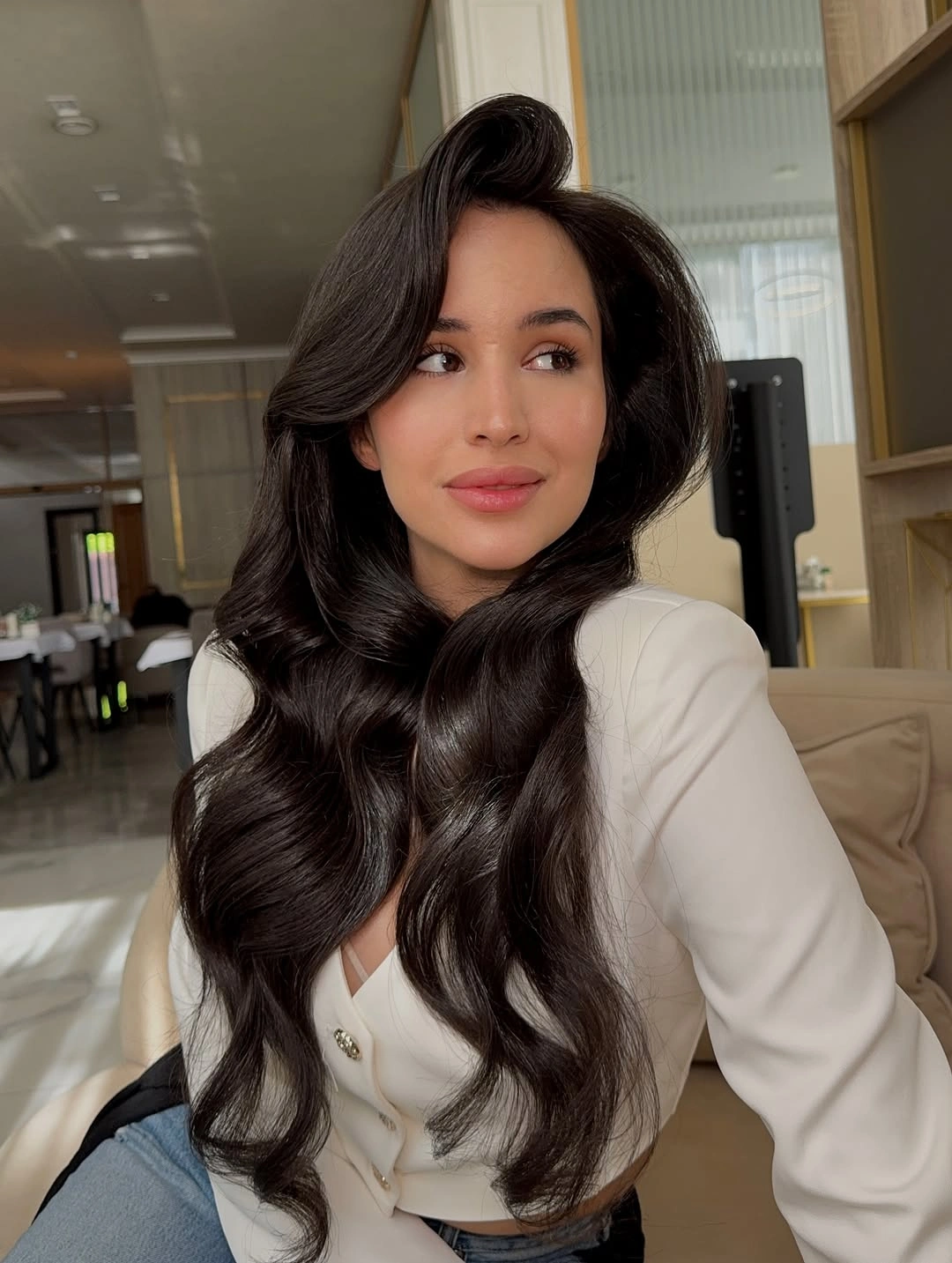 effortless body waves hairstyle Voluminous Glam Waves With Soft Lift