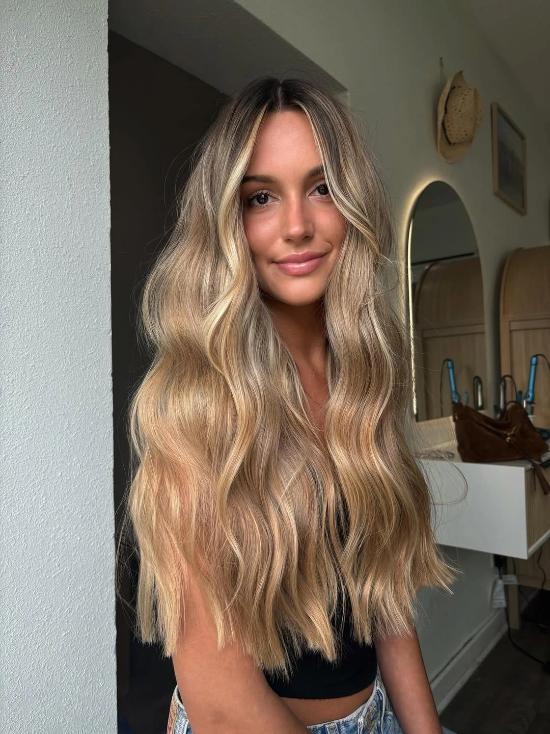 effortless heatless curls hairstyle Soft Golden Waves With Effortless Everyday Movement