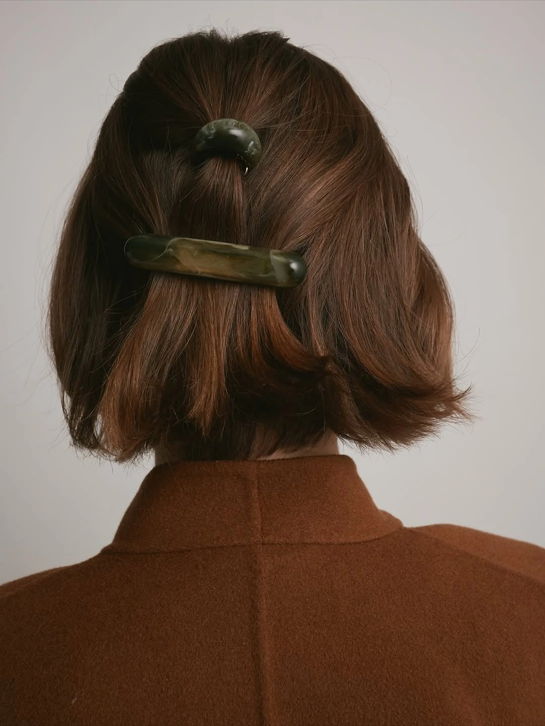 fall hairstyles for short hair 2026 Minimal Half Up Bob With Modern Clip