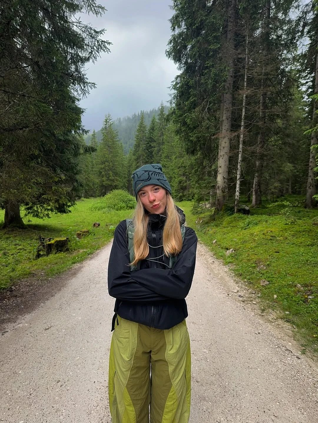 fall hiking outfits 2026 Forest Layers That Feel Light And Comfortable