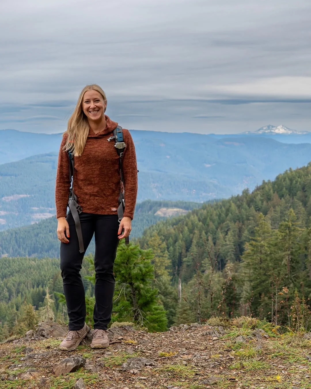 fall hiking outfits 2026 Soft Knit Layers That Make Cool Forest Hikes Feel Cozy