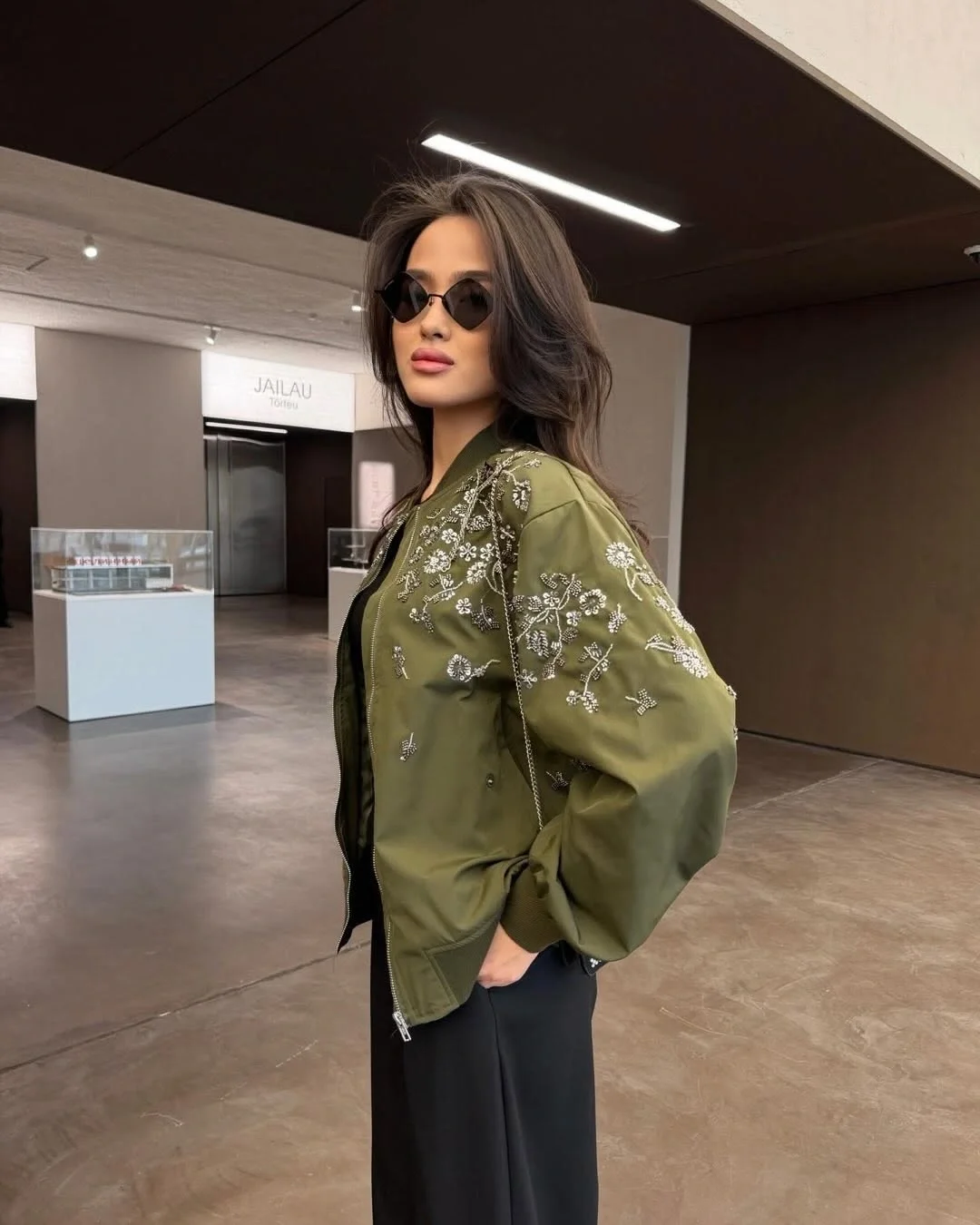 Fall Outfits With Bombers 2026 That Make Everyday Style Feel Effortlessly Chic