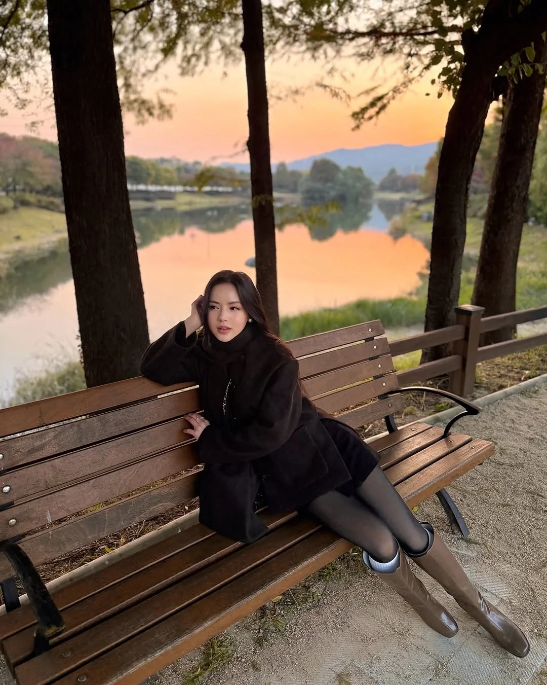 fall photoshoot outfits 2026 Minimal Dark Layers By The Lake