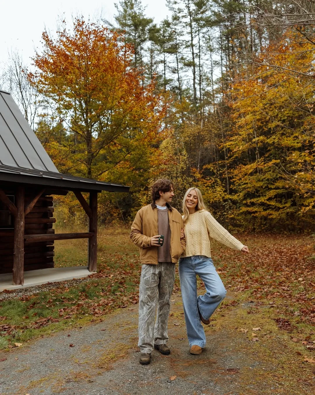 fall photoshoot outfits 2026 Soft Cabin Weekend Style For Couples