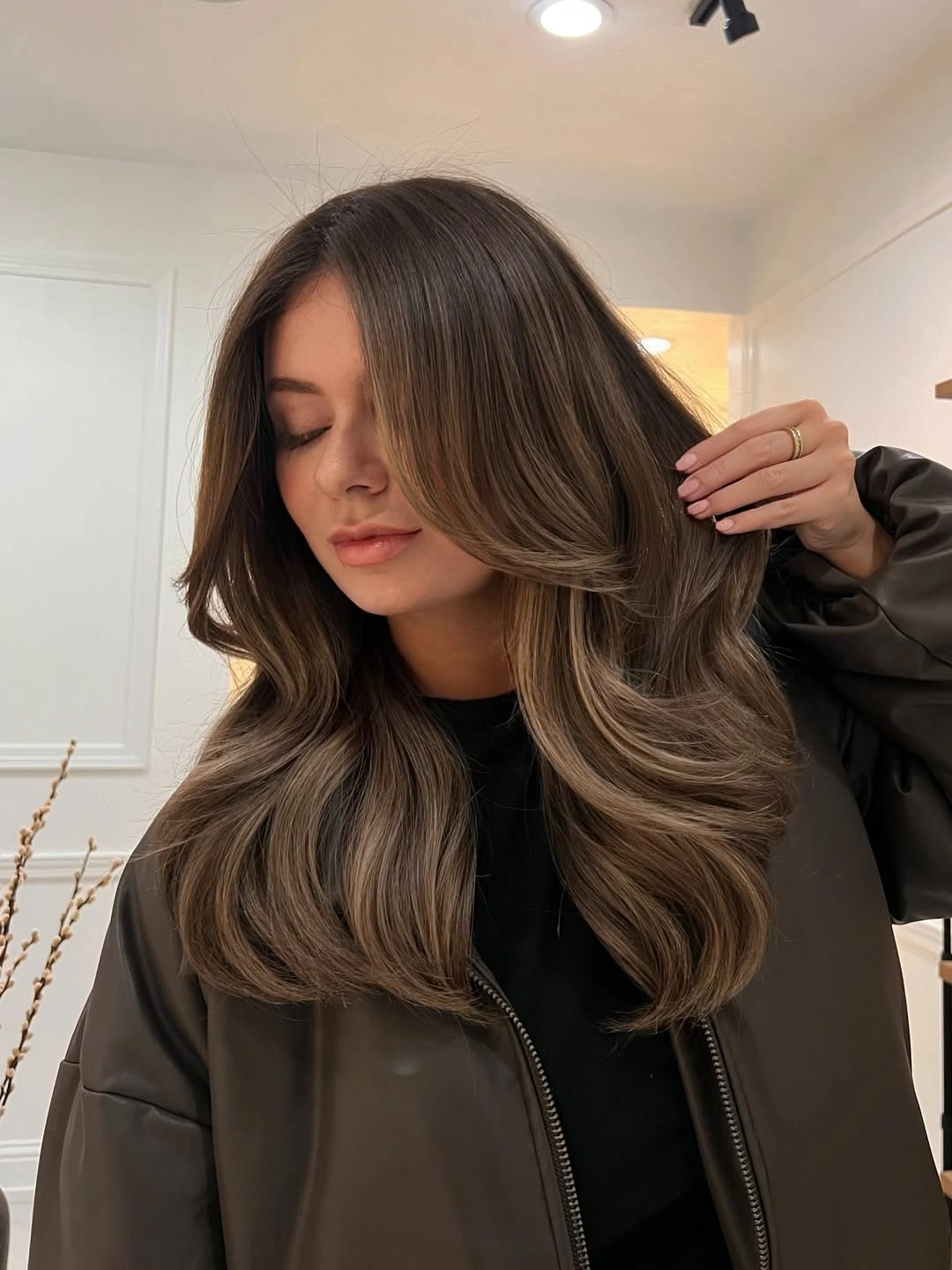 rich fall brunette hair colour 2026 Soft Cocoa Brunette With Elegant Face-Framing Layers