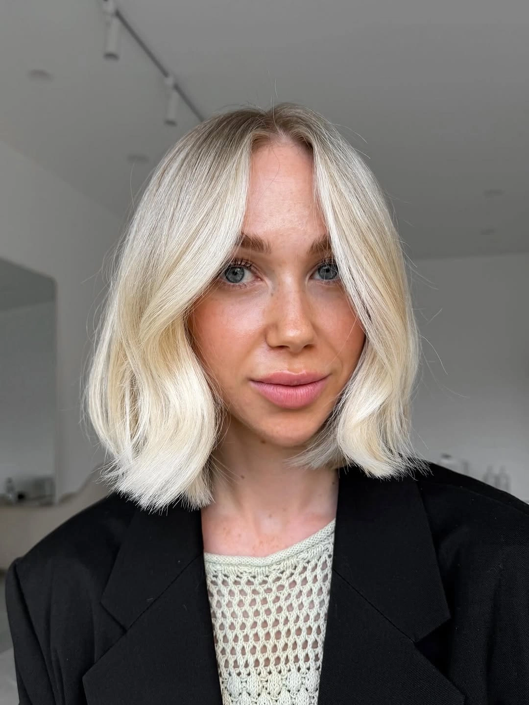 stunning fall blonde hair colour 2026 French Blonde Bob With Soft Texture