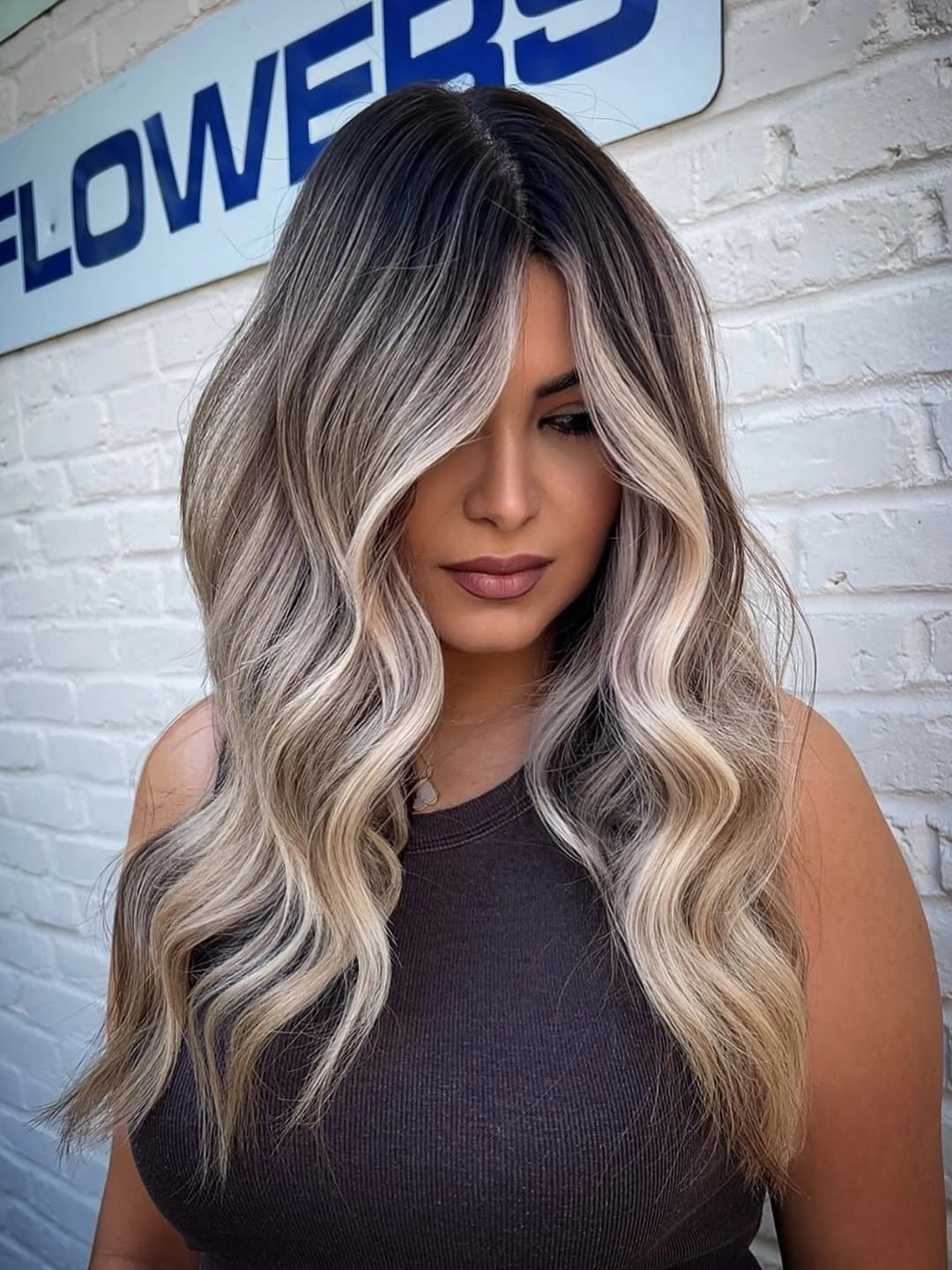 stunning fall blonde hair colour 2026 Cool Beige Blonde With Bright Money Pieces