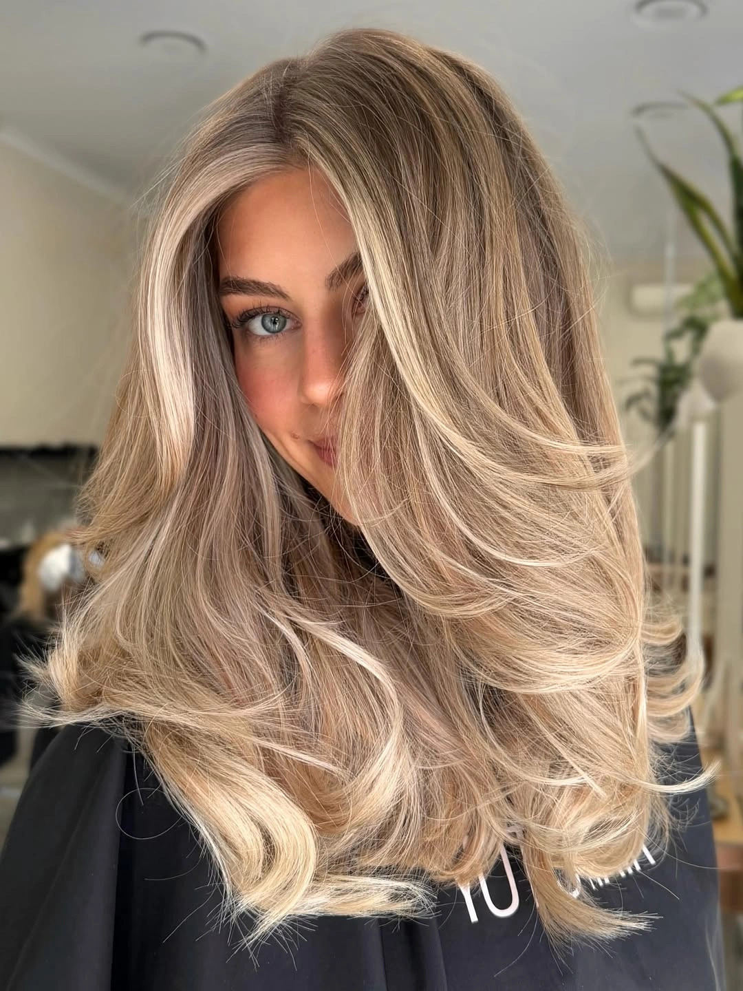 stunning fall blonde hair colour 2026 Luxury Beige Blonde With Feathered Volume