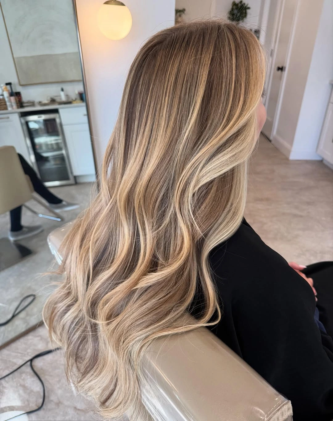 stunning fall blonde hair colour 2026 Soft Beige Balayage With Dimensional Length