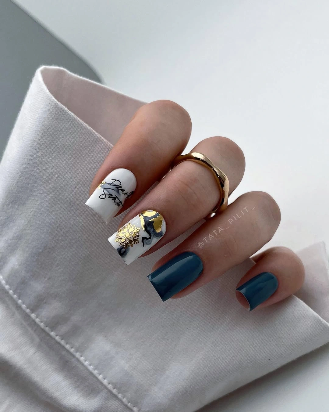 beautiful early fall nails 2026 navy white gold nail art