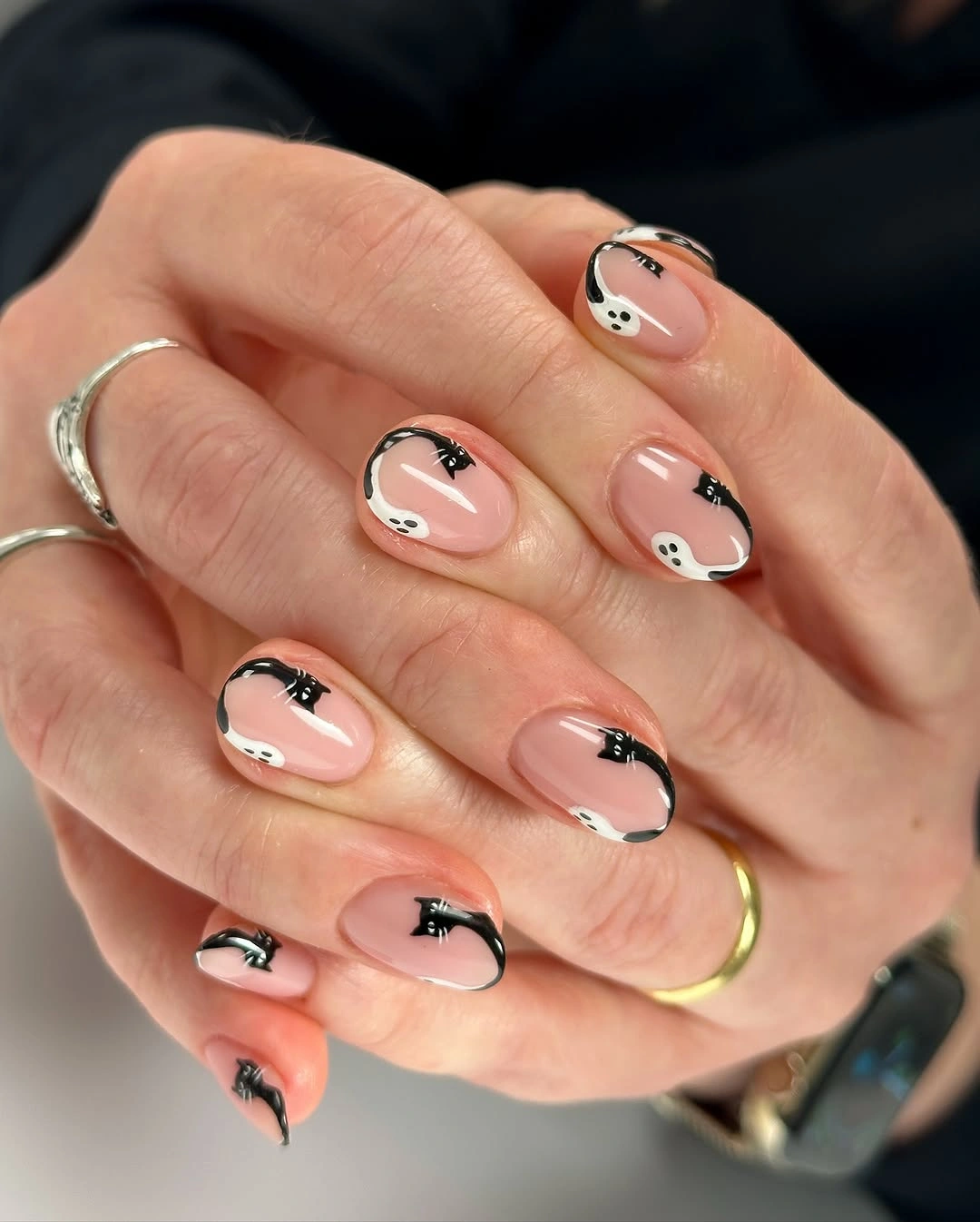 beautiful fall manicure ideas 2026 Minimalist Black Cat Nail Art for Short Natural Nails