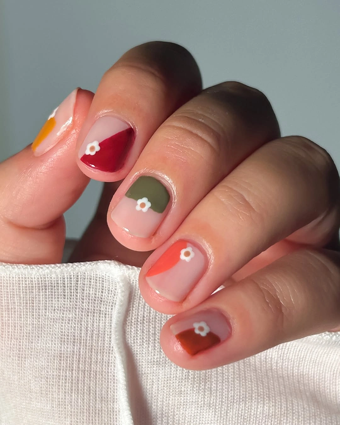 beautiful fall manicure ideas 2026 Simple Color Block Short Nails