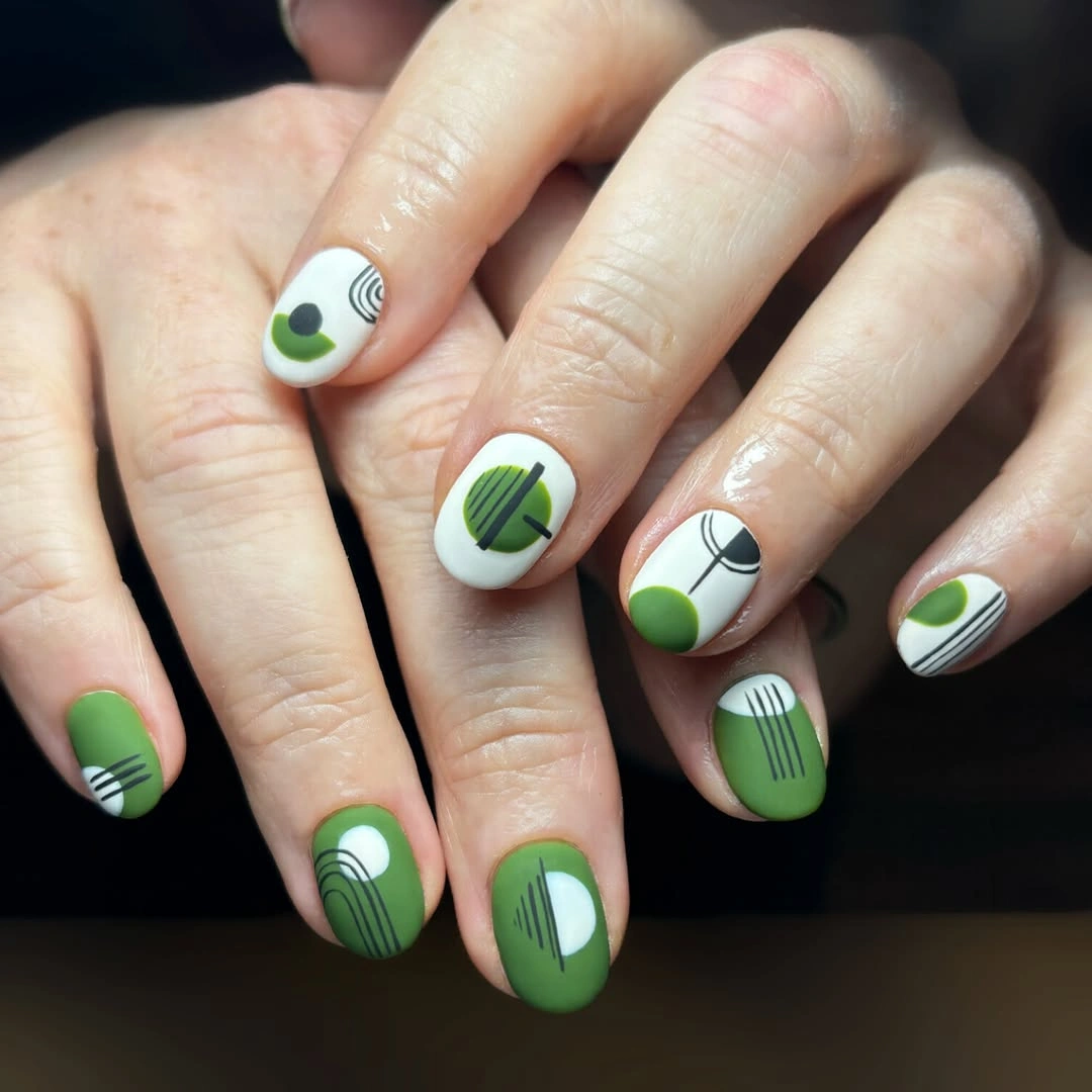 Beautiful Fall Matte Nails 2026 - Chic Autumn Colors, Designs and Inspo