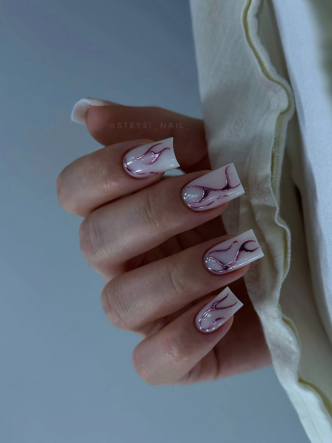 chic fall gel nails ideas 2026 white chrome plum abstract manicure