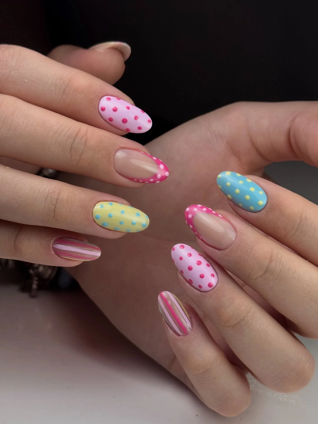 chic polka dot fall nails 2026 pastel pink blue yellow designs