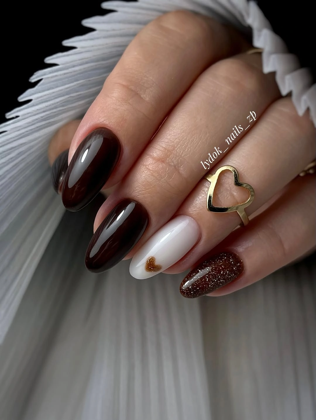 Gorgeous Dark Fall Nails 2026 for a Moody Autumn Look