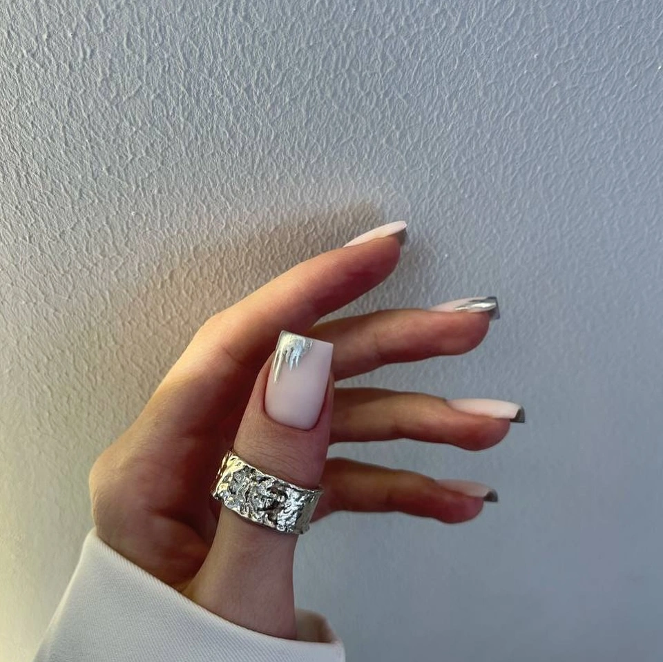 modern fall nail designs square shape 2026 Mirror Chrome Tips for a Modern Minimalist Finish