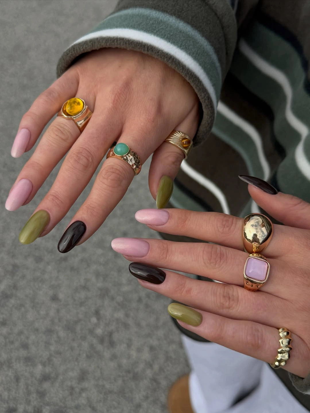 rich fall nails colors for dark skin Soft Pink and Olive Green for an Unexpected Fall Mix