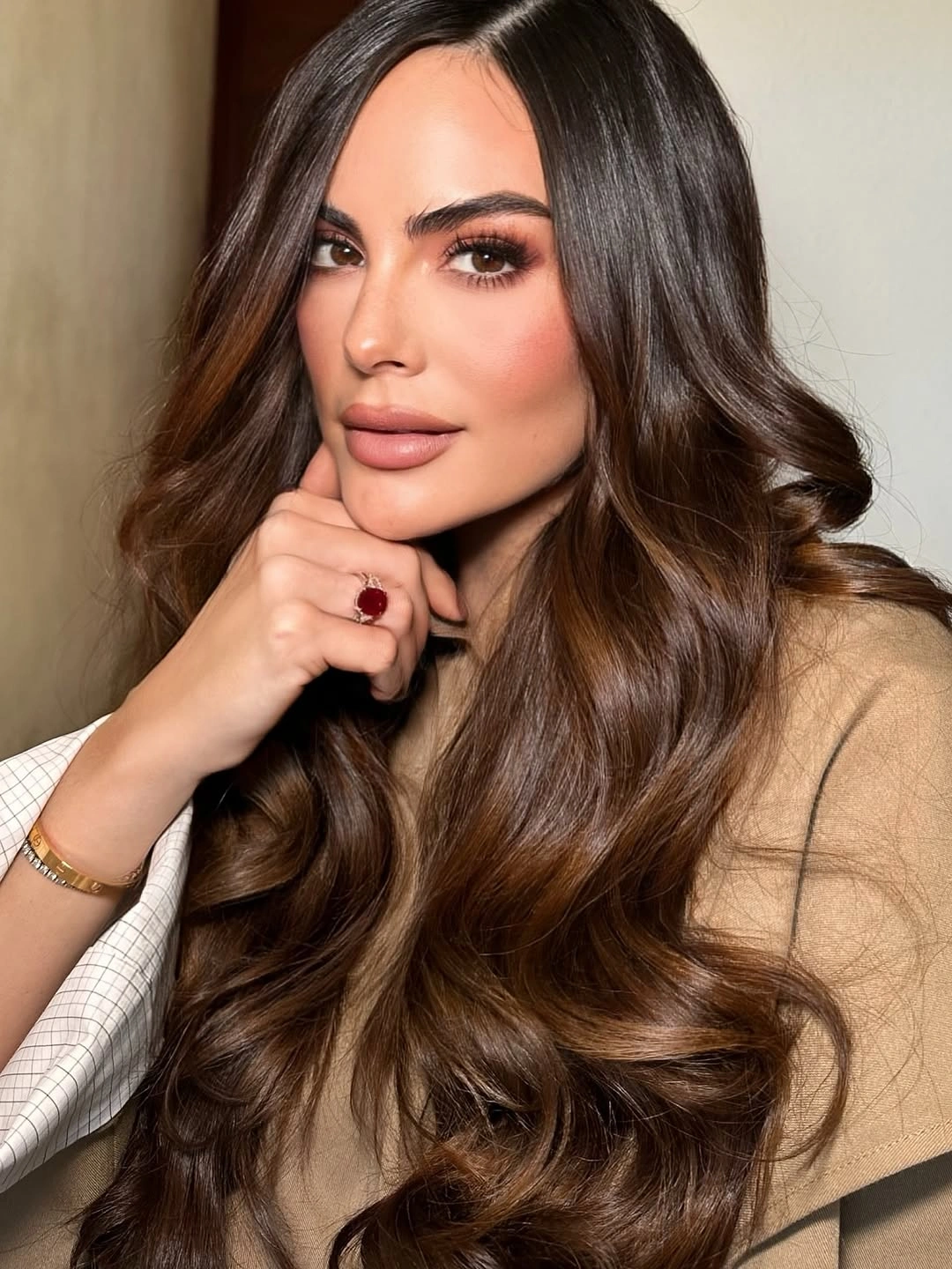 stunning fall brown hair colour ideas 2026 Warm Cocoa Gloss With Soft Waves