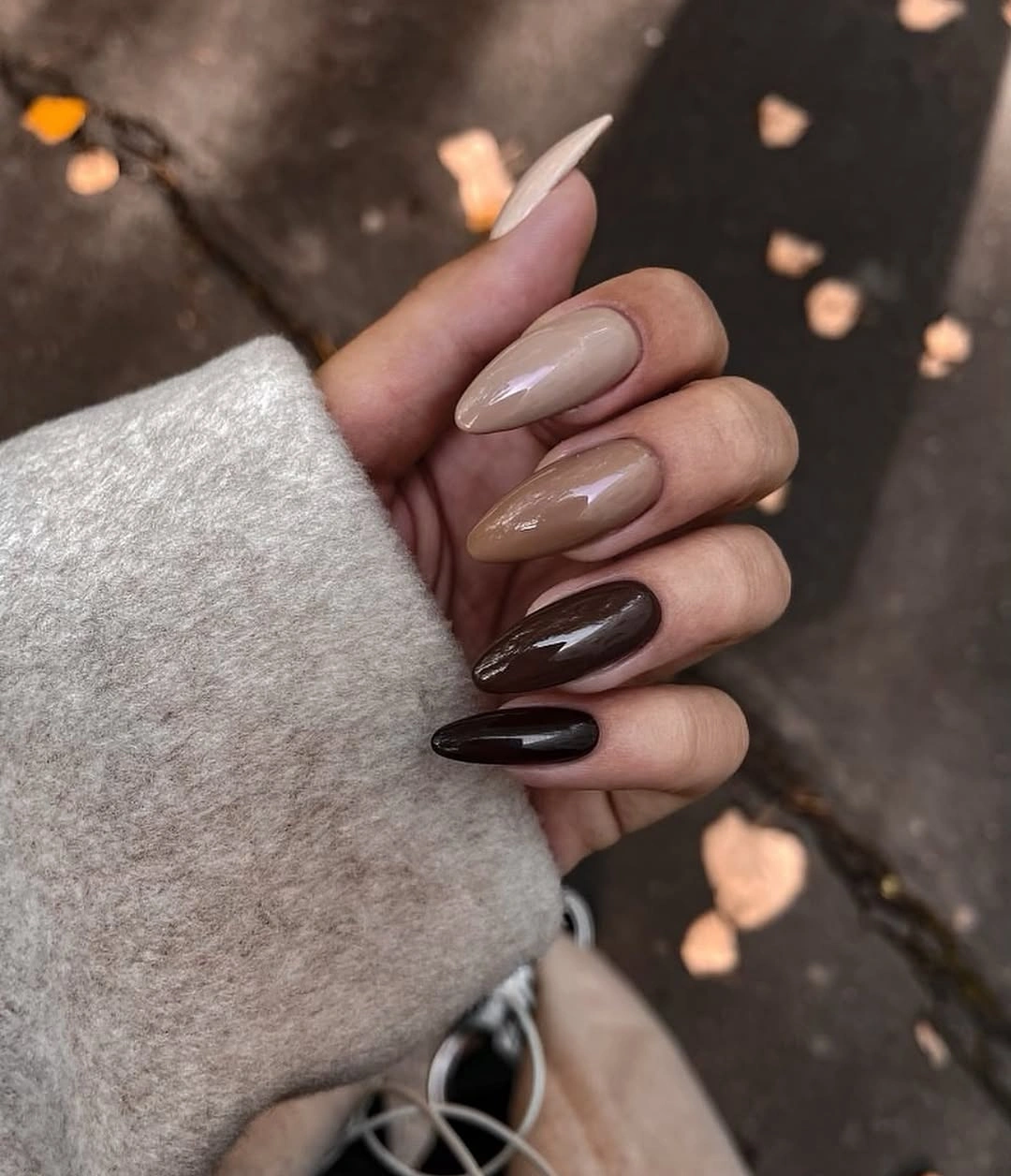 stylish autumn nails color - Soft Taupe and Deep Espresso for Early Fall