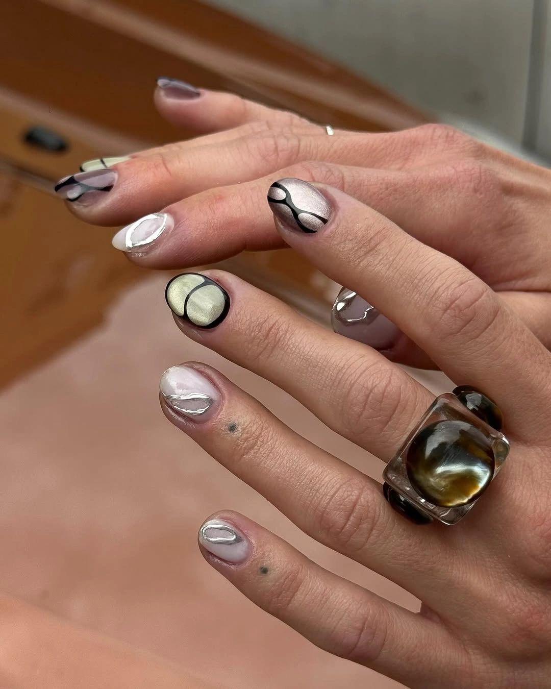 stylish fall nails for tan skin tone Silver Olive Abstract Nails