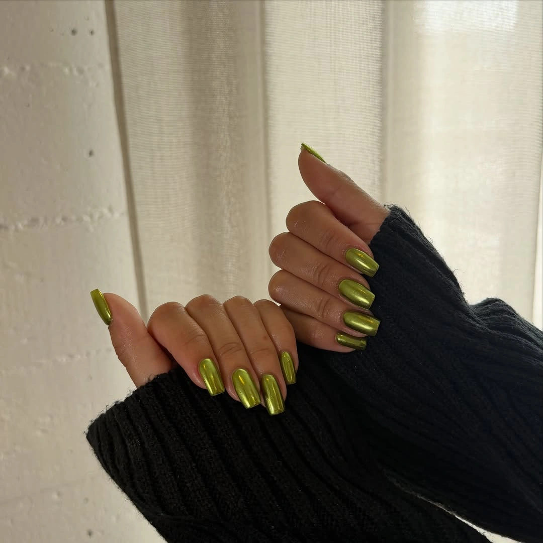 stylish fall nails for tan skin tone Olive Chrome Fall Nails