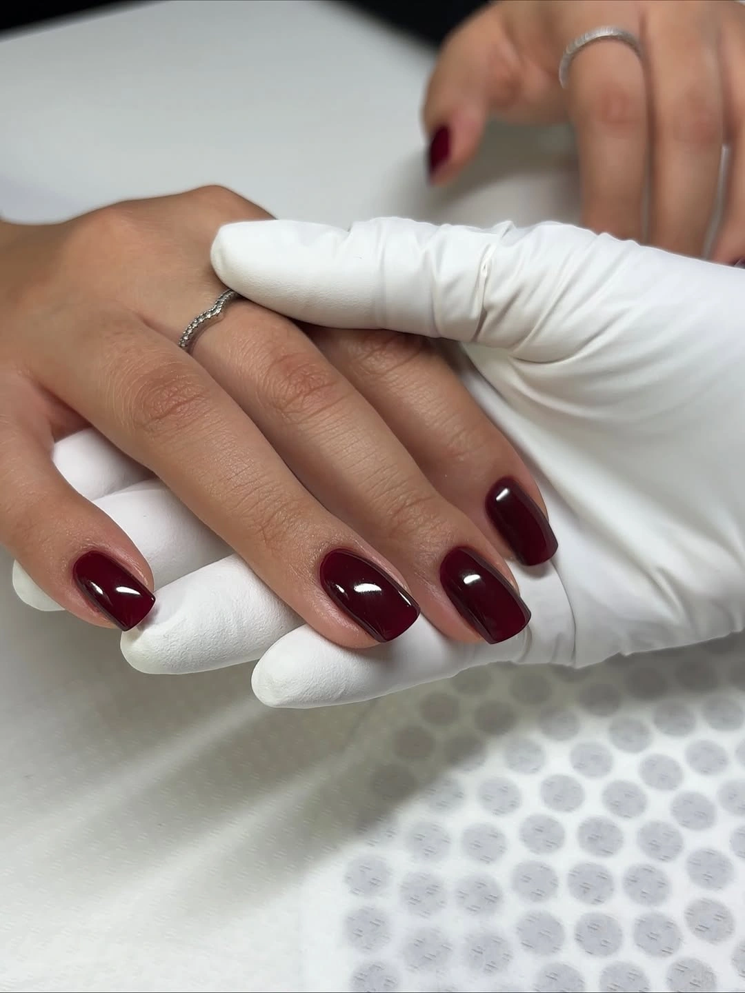 stylish maroon fall nails 2026 Simple Short Burgundy Nails