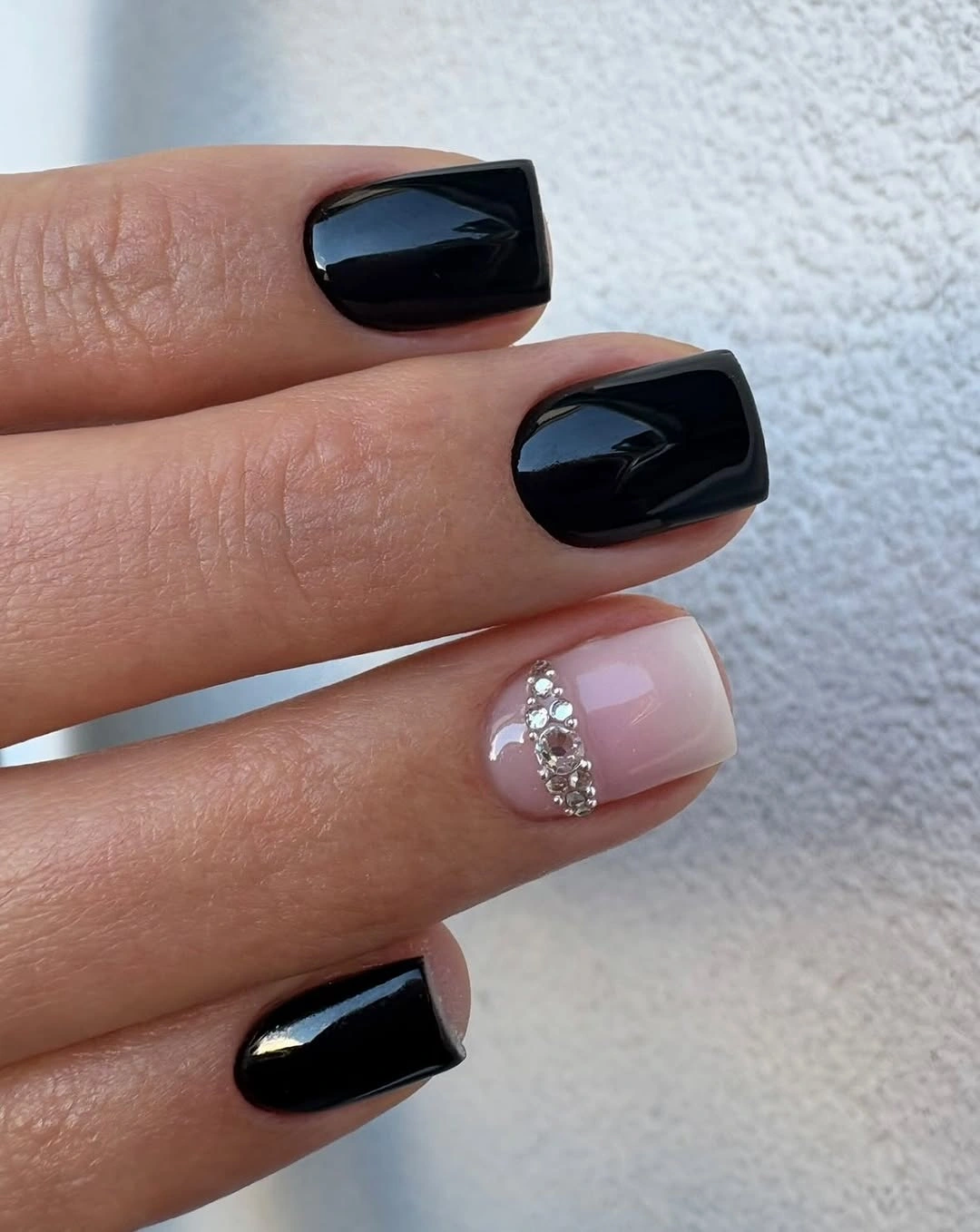 stylish simple fall short nails Glossy Black Short Nails With a Hint of Sparkle