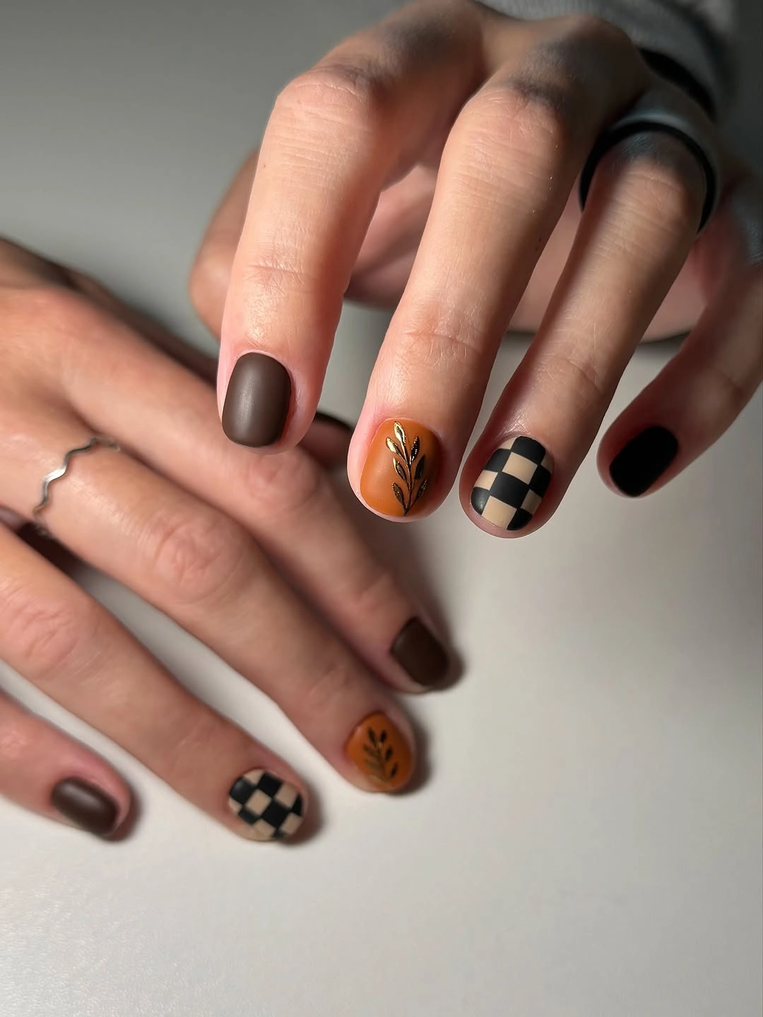 trendy brown fall nails 2026 Cute Matte Brown Checkerboard Nails